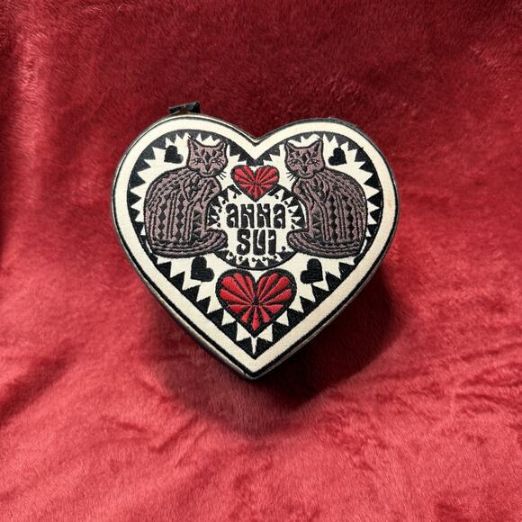Anna Sui Heart Shaped Jewelry Box Cat Design Embroidered Vintage Style - Picture 1 of 8